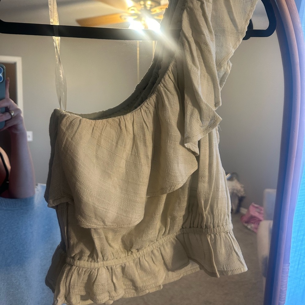 American Eagle One Shoulder Light Green Top